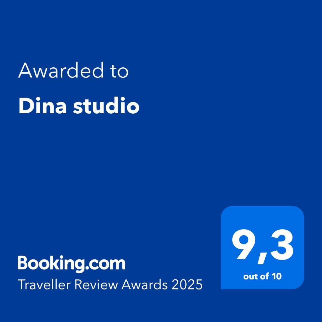 Dina Studio Lákka Buitenkant foto